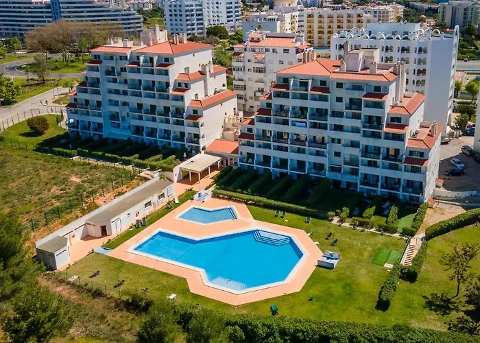 2Bdr Duplex W Ac & Pool In Portimao By Lovelystay