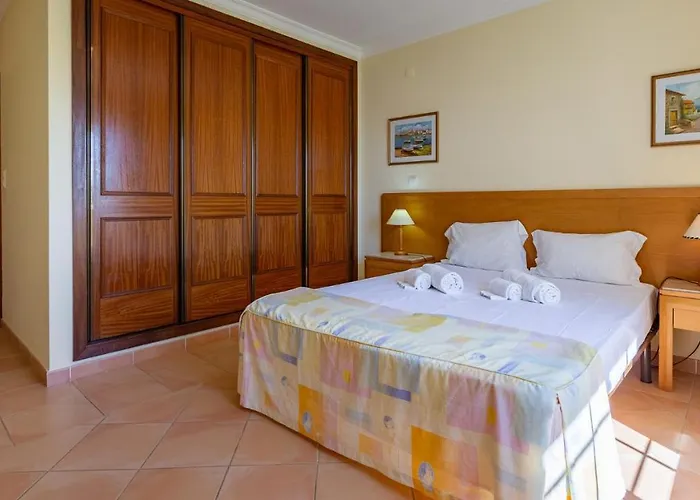 2Bdr Duplex W Ac & Pool In Portimao By Lovelystay