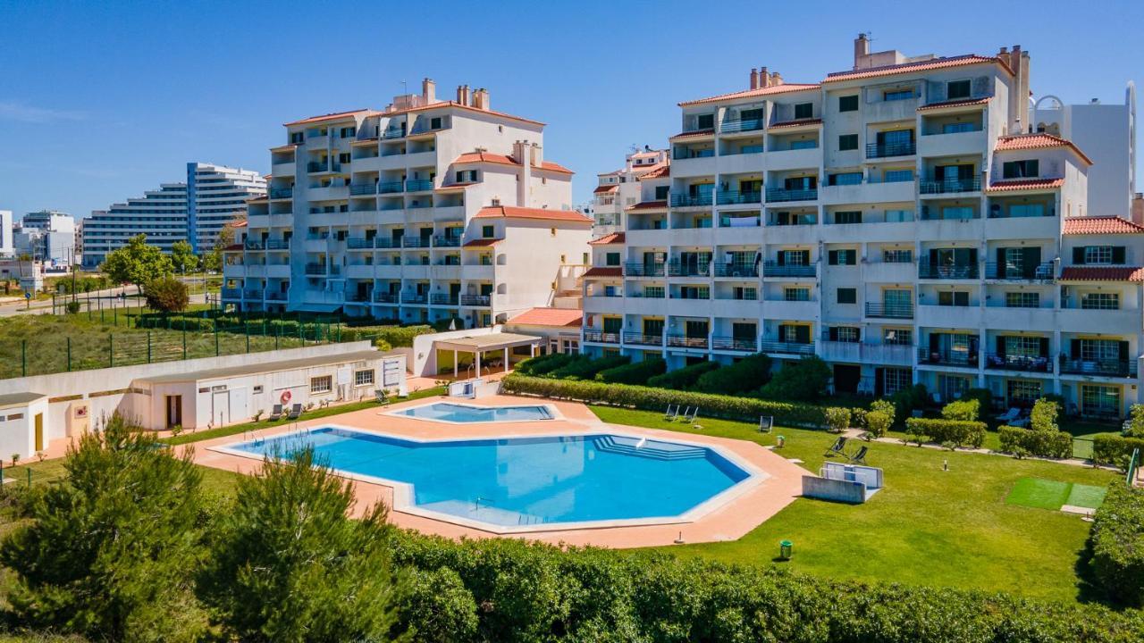 2bdr Duplex W Ac & Pool In By Lovelystay