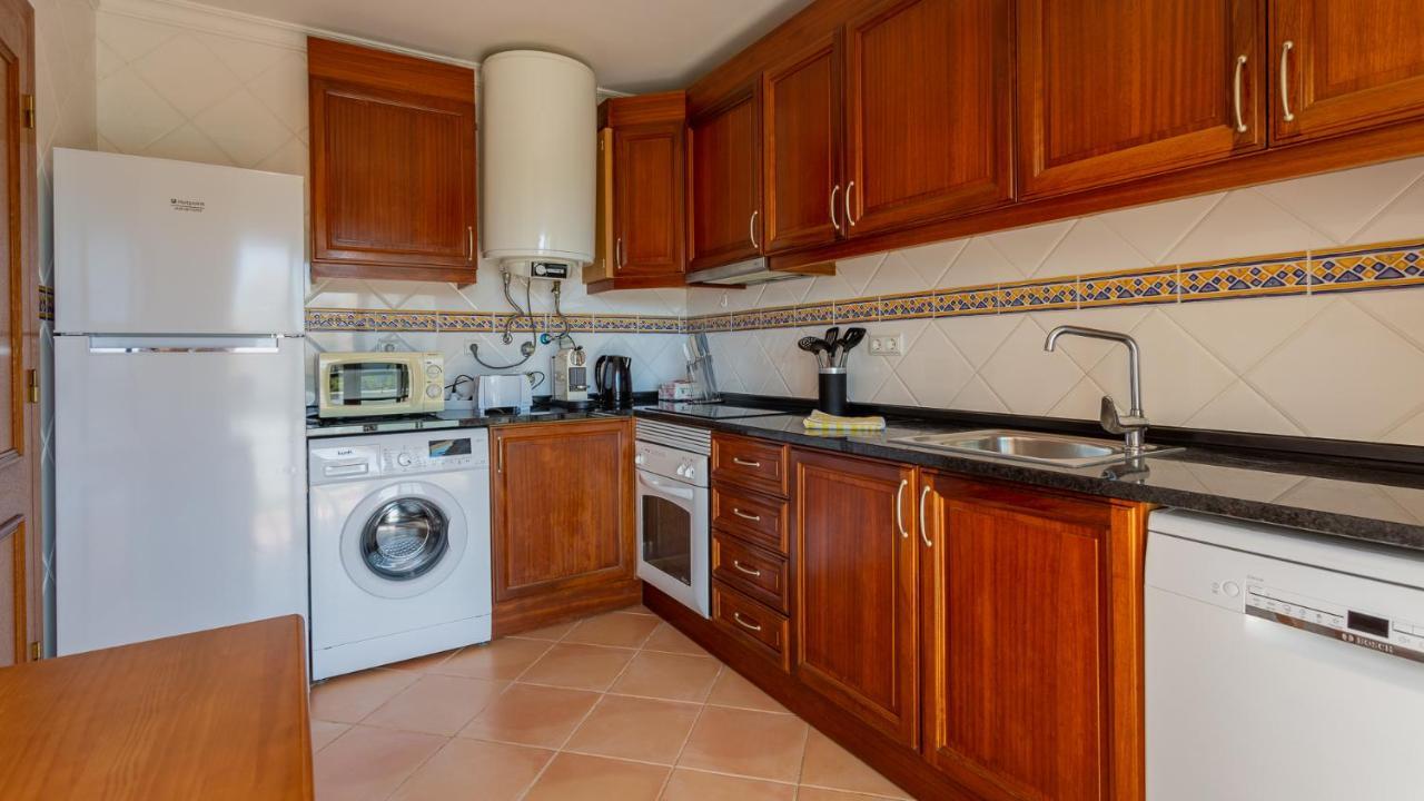 2bdr Duplex W Ac & Pool In By Lovelystay * Portimão