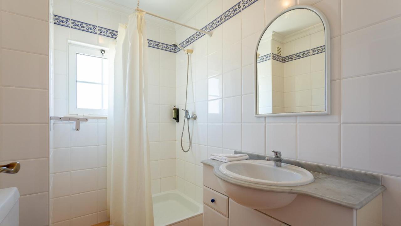 2bdr Duplex W Ac & Pool In By Lovelystay Portimão