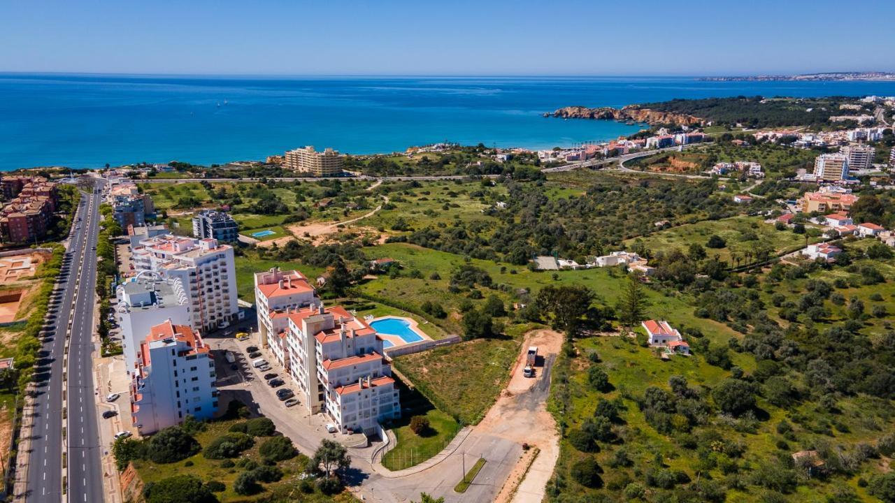 2bdr Duplex W Ac & Pool In By Lovelystay Portimao