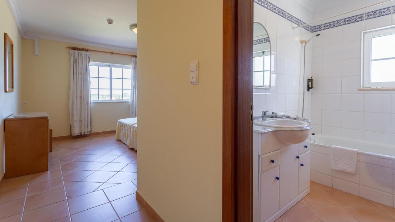 2bdr Duplex W Ac & Pool In By Lovelystay